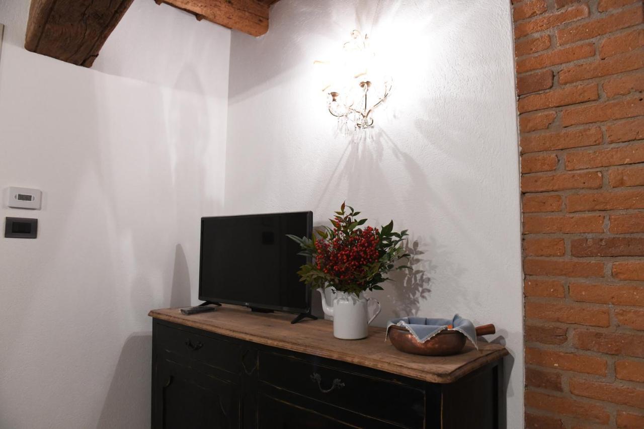 La Casa Di Eva Apartment Cuneo Luaran gambar